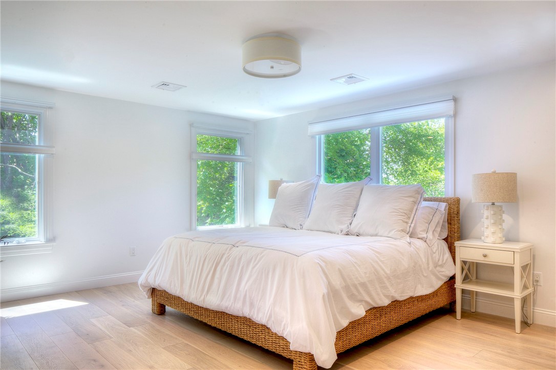 20 Beach Avenue Jamestown, RI 02835 - Photo 16 of 28