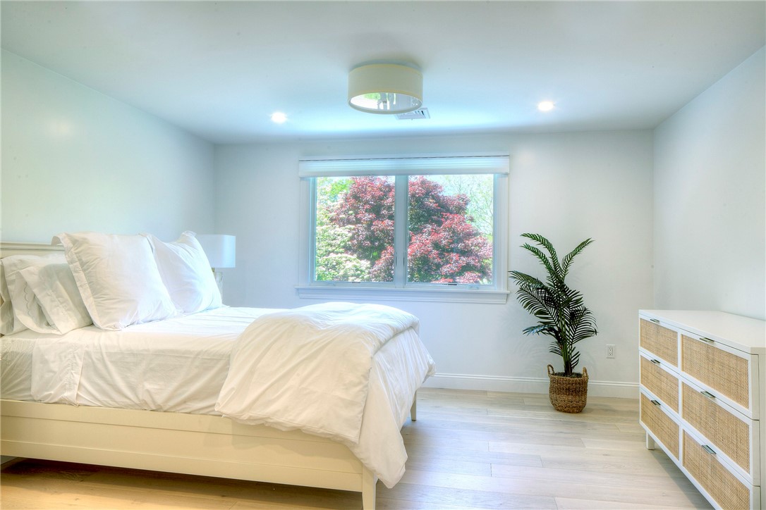 20 Beach Avenue Jamestown, RI 02835 - Photo 20 of 28