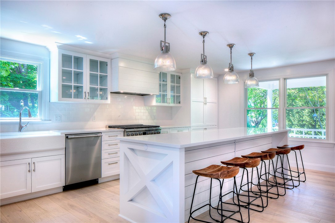 20 Beach Avenue Jamestown, RI 02835 - Photo 7 of 28