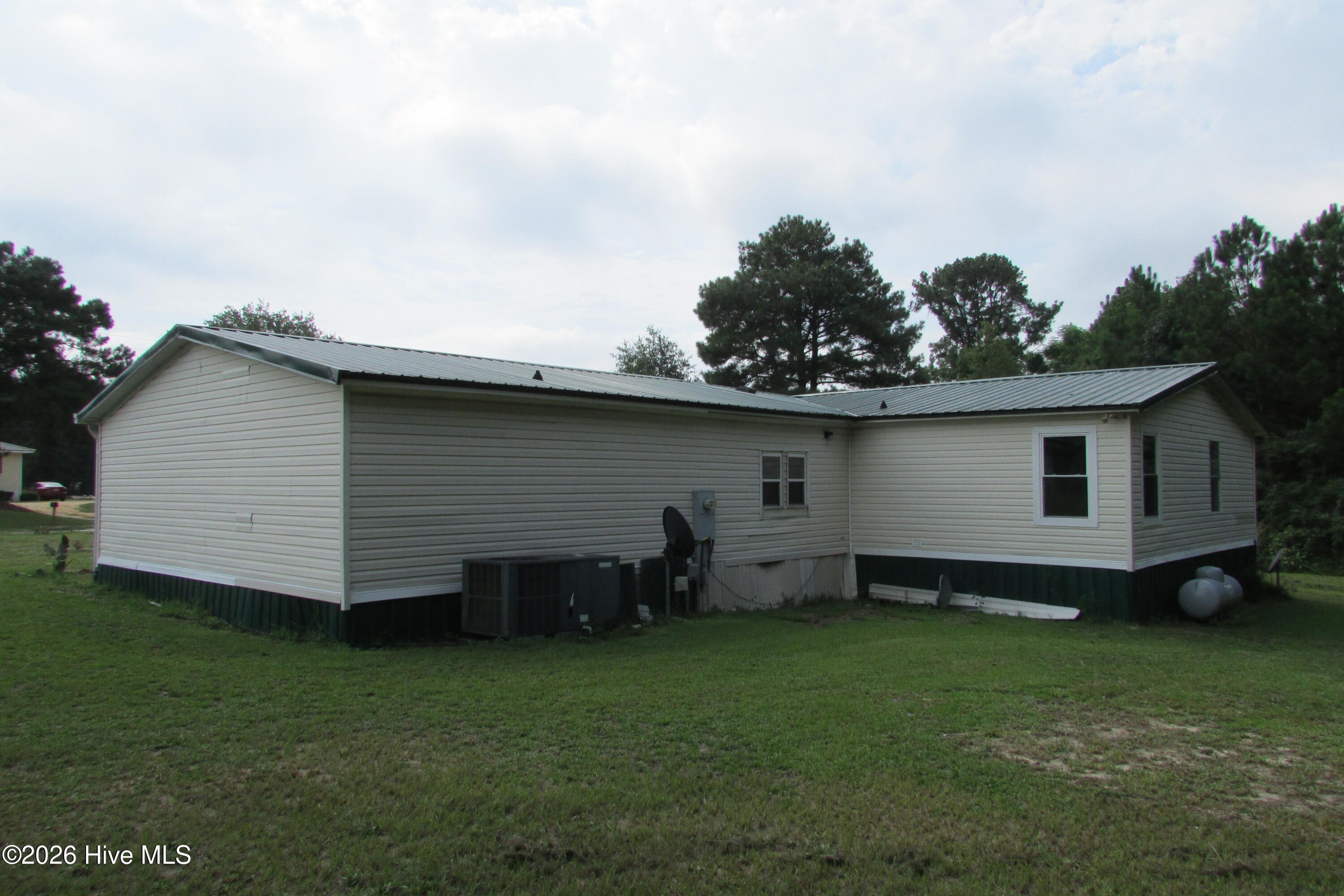 913 Isaac Road Clinton, NC 28328 - Photo 5 of 26 Gallery Image 5