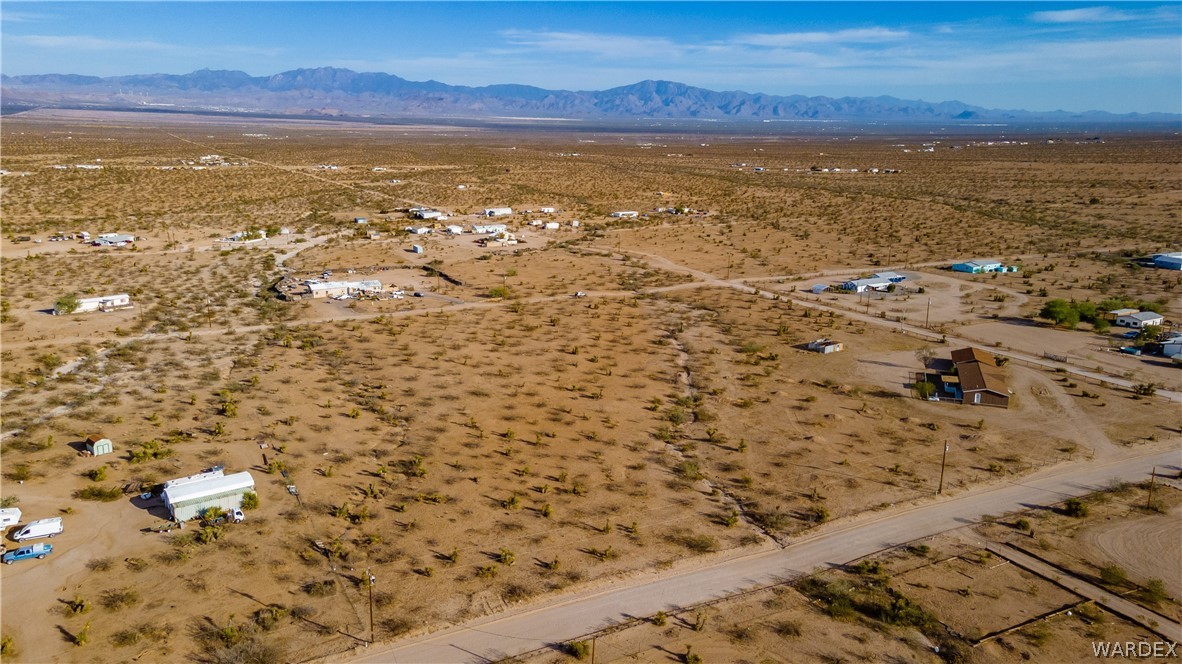 2693 Naco Road Golden Valley, AZ 86413 - Photo 6 of 17 a view of an ocean