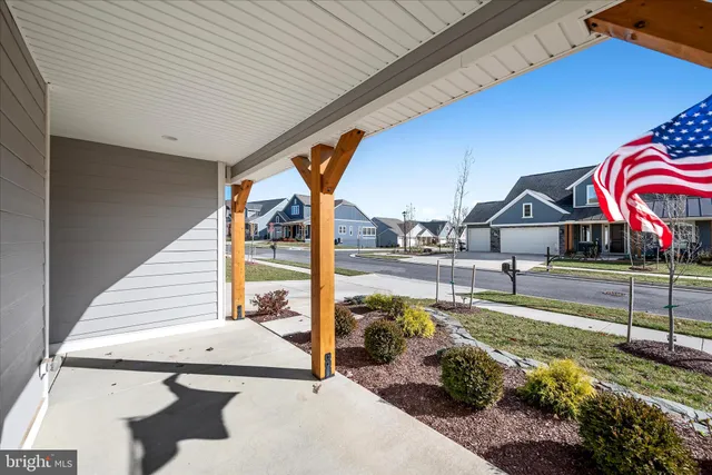 a view of a back yard of the house