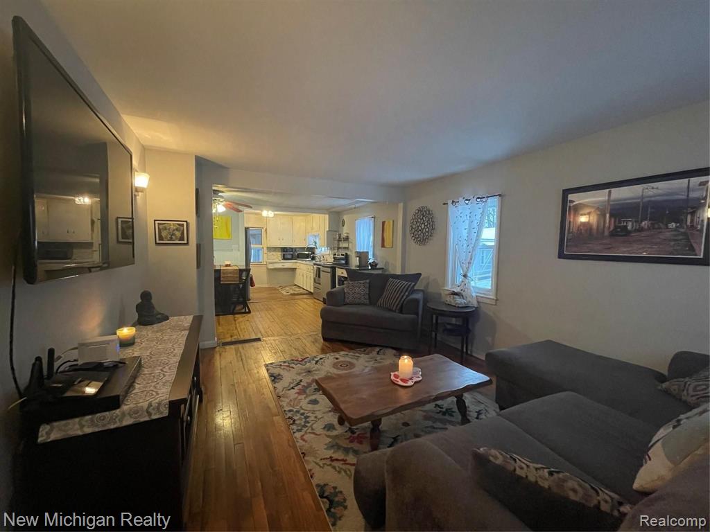 1468 Courtland Boulevard Rochester Hills, MI 48307 - Photo 5 of 7