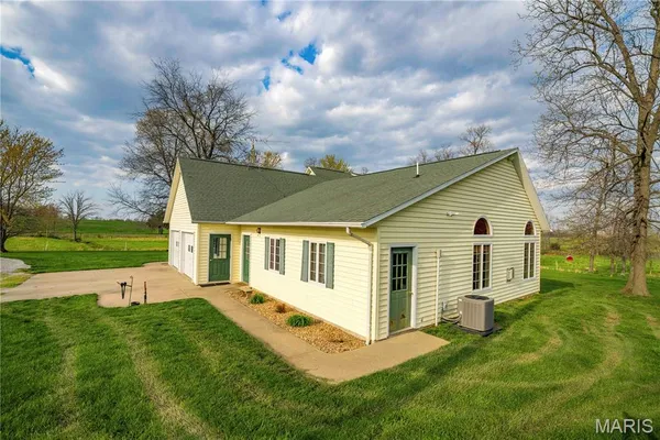 $489,900 | 18320 State Hwy KK, Sedgewickville, MO 63781