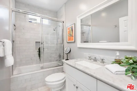 $2,395,000 | 2725 Veteran Avenue, Los Angeles, CA 90064