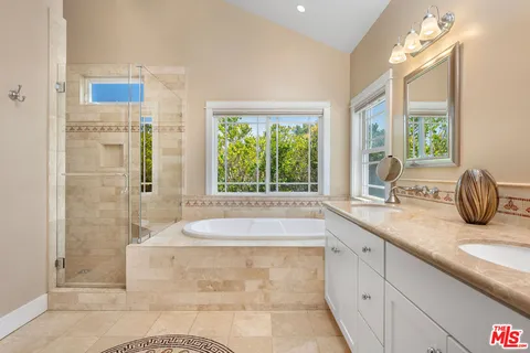 $2,395,000 | 2725 Veteran Avenue, Los Angeles, CA 90064