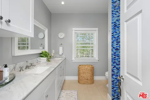 $2,395,000 | 2725 Veteran Avenue, Los Angeles, CA 90064