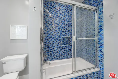 $2,395,000 | 2725 Veteran Avenue, Los Angeles, CA 90064