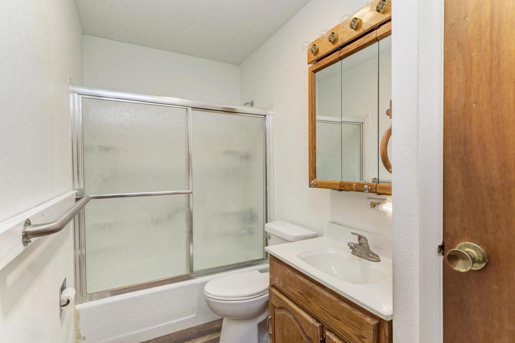 325 Hale Avenue Romeoville, IL 60446 - Photo 13 of 27 Gallery Image 13
