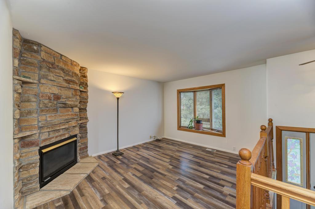 325 Hale Avenue Romeoville, IL 60446 - Photo 4 of 27 Gallery Image 4