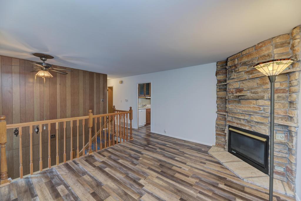 325 Hale Avenue Romeoville, IL 60446 - Photo 5 of 27 Gallery Image 5
