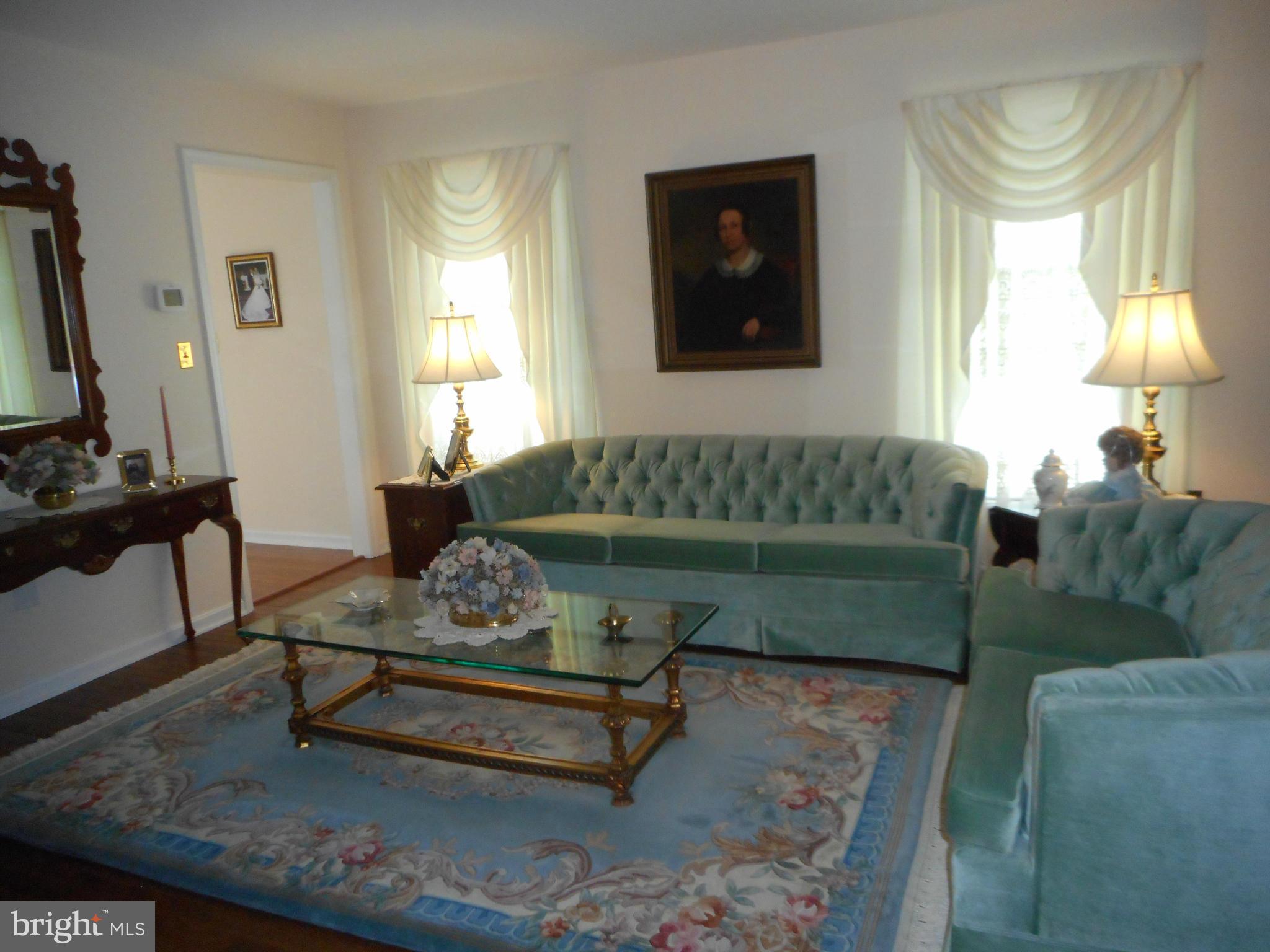 680 Friendship Road Westminster, MD 21157 - Photo 2 of 30 Living Room