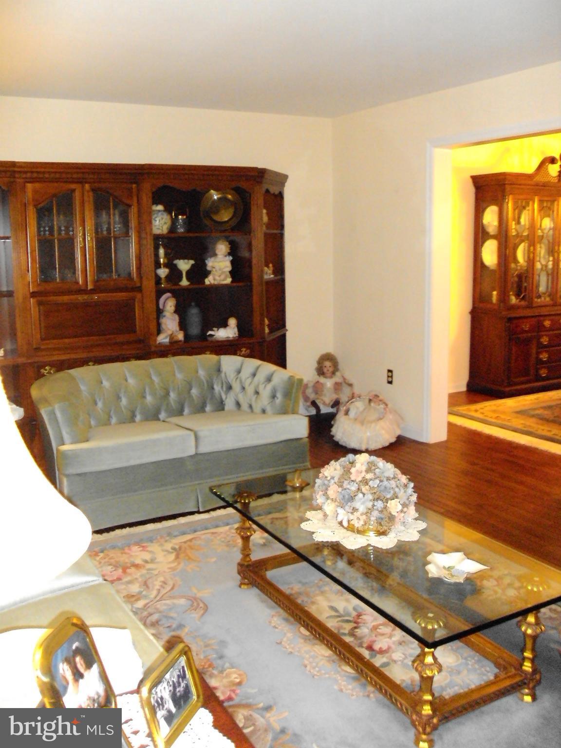 680 Friendship Road Westminster, MD 21157 - Photo 3 of 30 Living Room