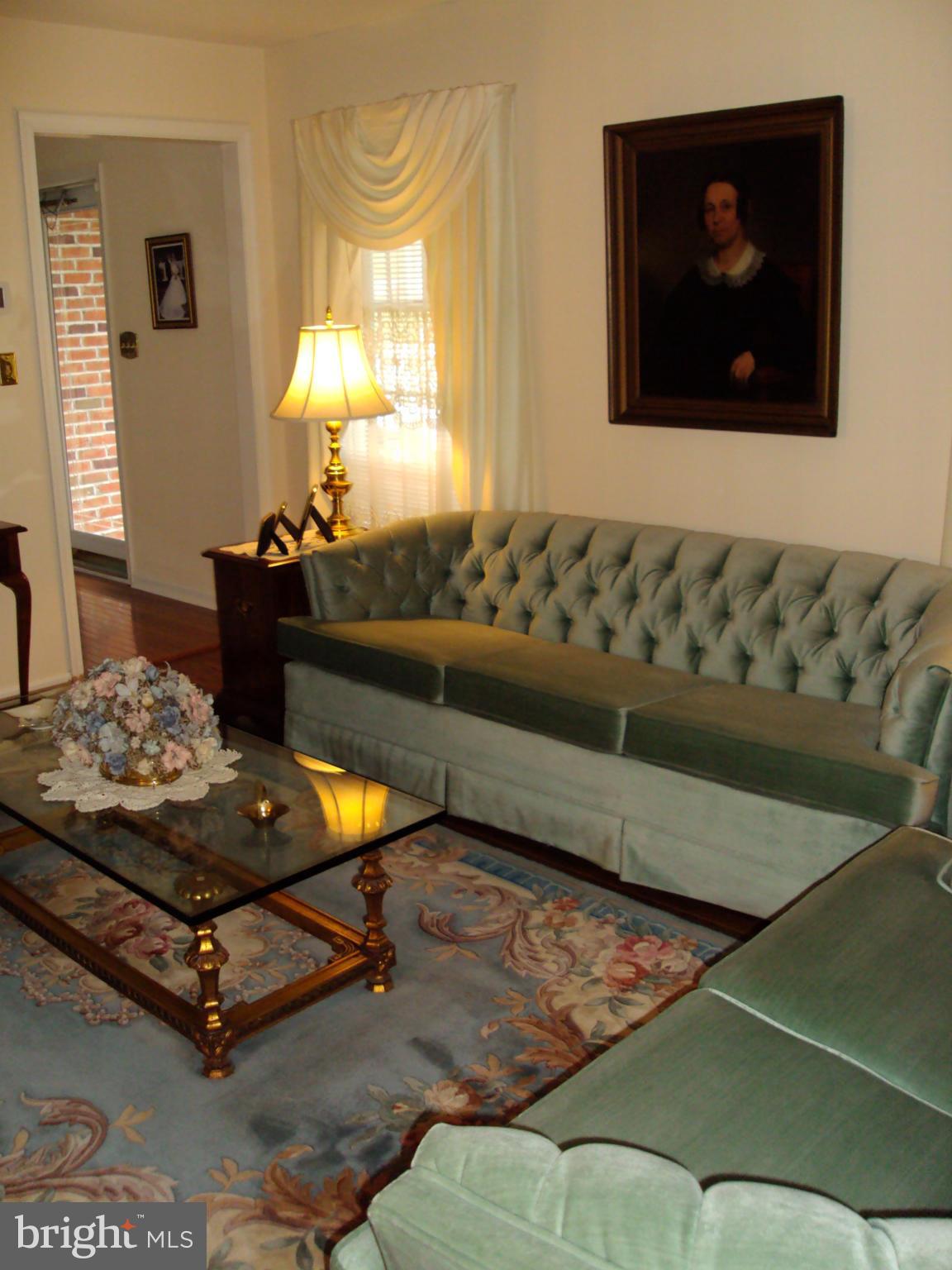 680 Friendship Road Westminster, MD 21157 - Photo 4 of 30 Living Room