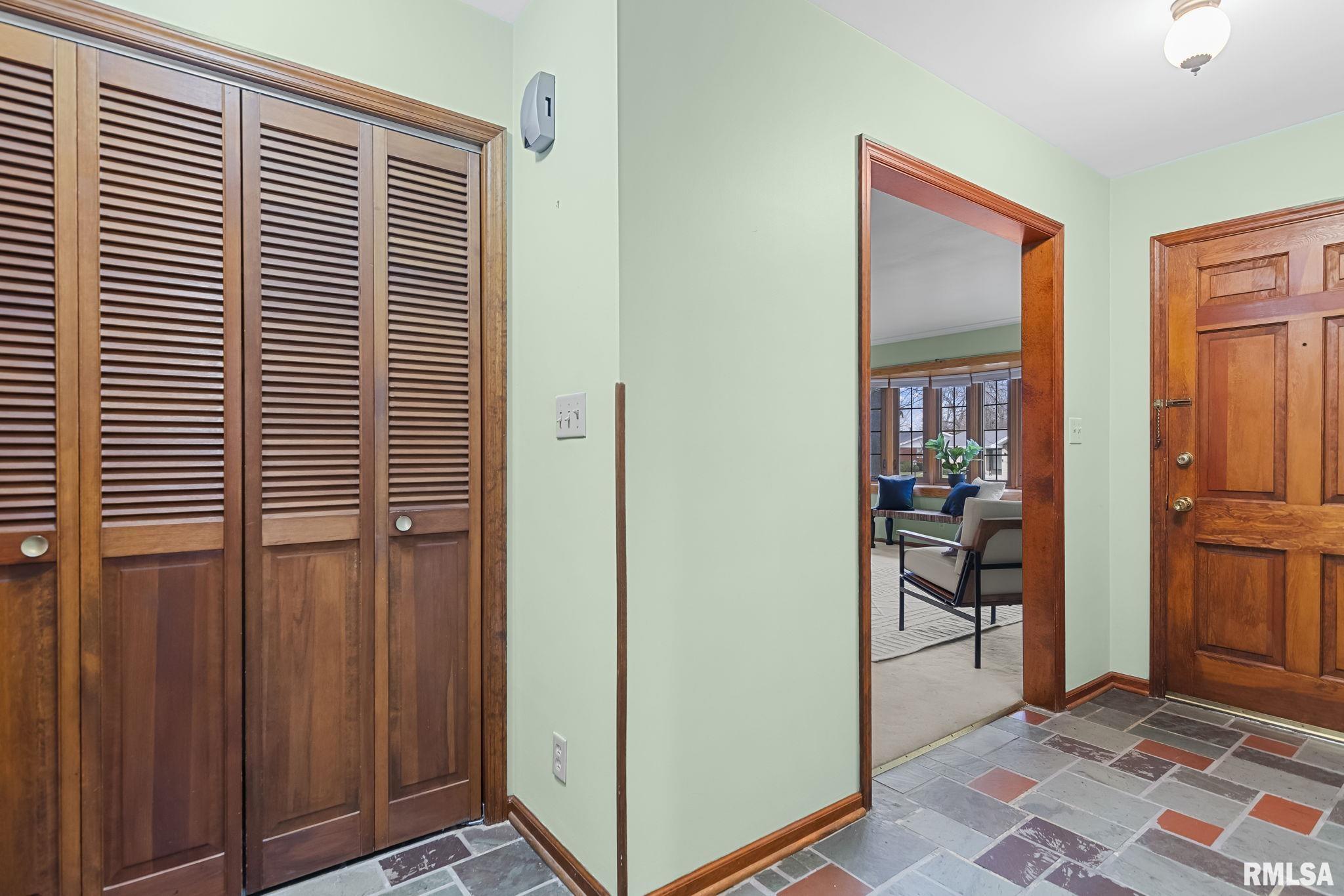 41 Belhaven Drive Springfield, IL 62704 - Photo 3 of 44