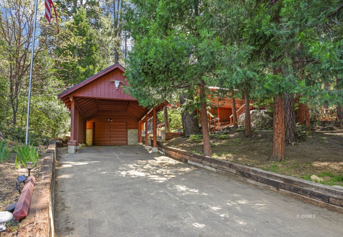 25840 Wayne Road Idyllwild, CA 92549 - Photo 4 of 46 Driveway, Carport, & 1-car garage