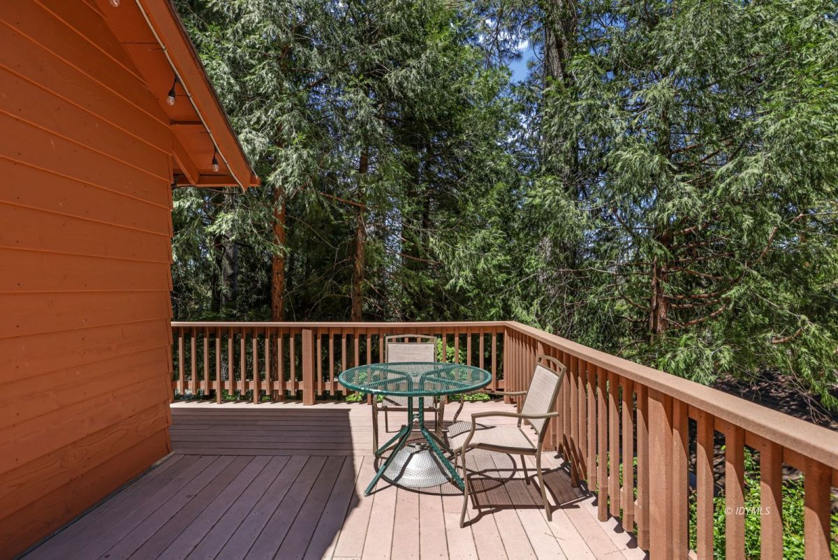 25840 Wayne Road Idyllwild, CA 92549 - Photo 34 of 46 Large side deck