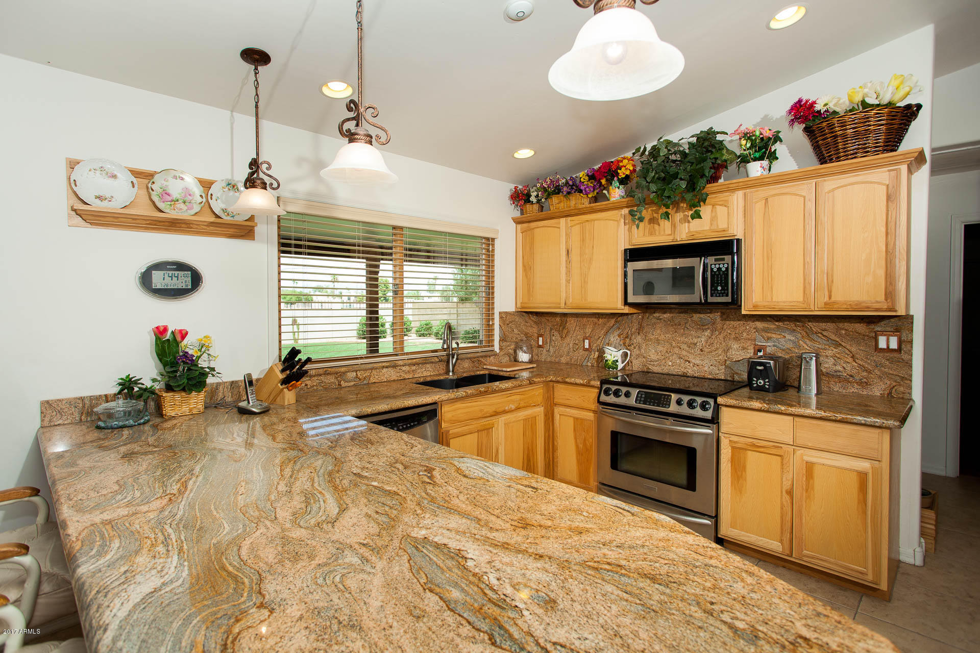 3922 East Bloomfield Road Phoenix, AZ 85032 - Photo 4 of 30 Kitchen