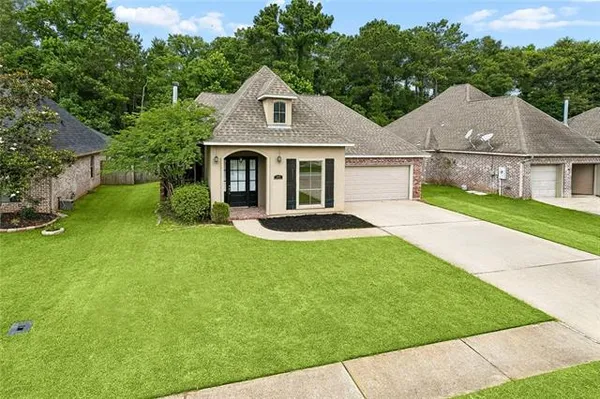 $349,000 | 397 Brown Thrasher Loop North, Madisonville, LA 70447