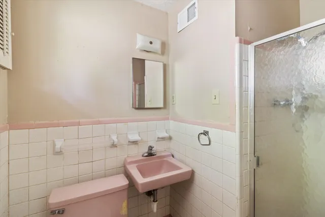 $274,000 | 2176 Washington Avenue, Memphis, TN 38104