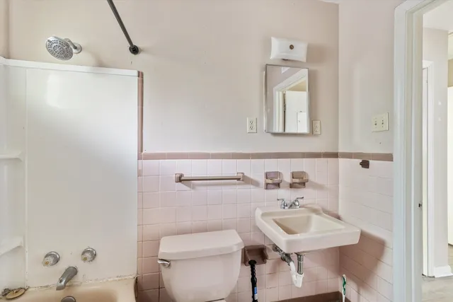 $274,000 | 2176 Washington Avenue, Memphis, TN 38104