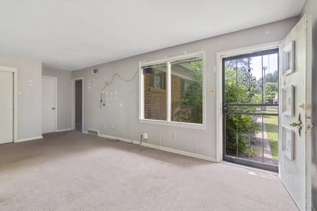 $274,000 | 2176 Washington Avenue, Memphis, TN 38104