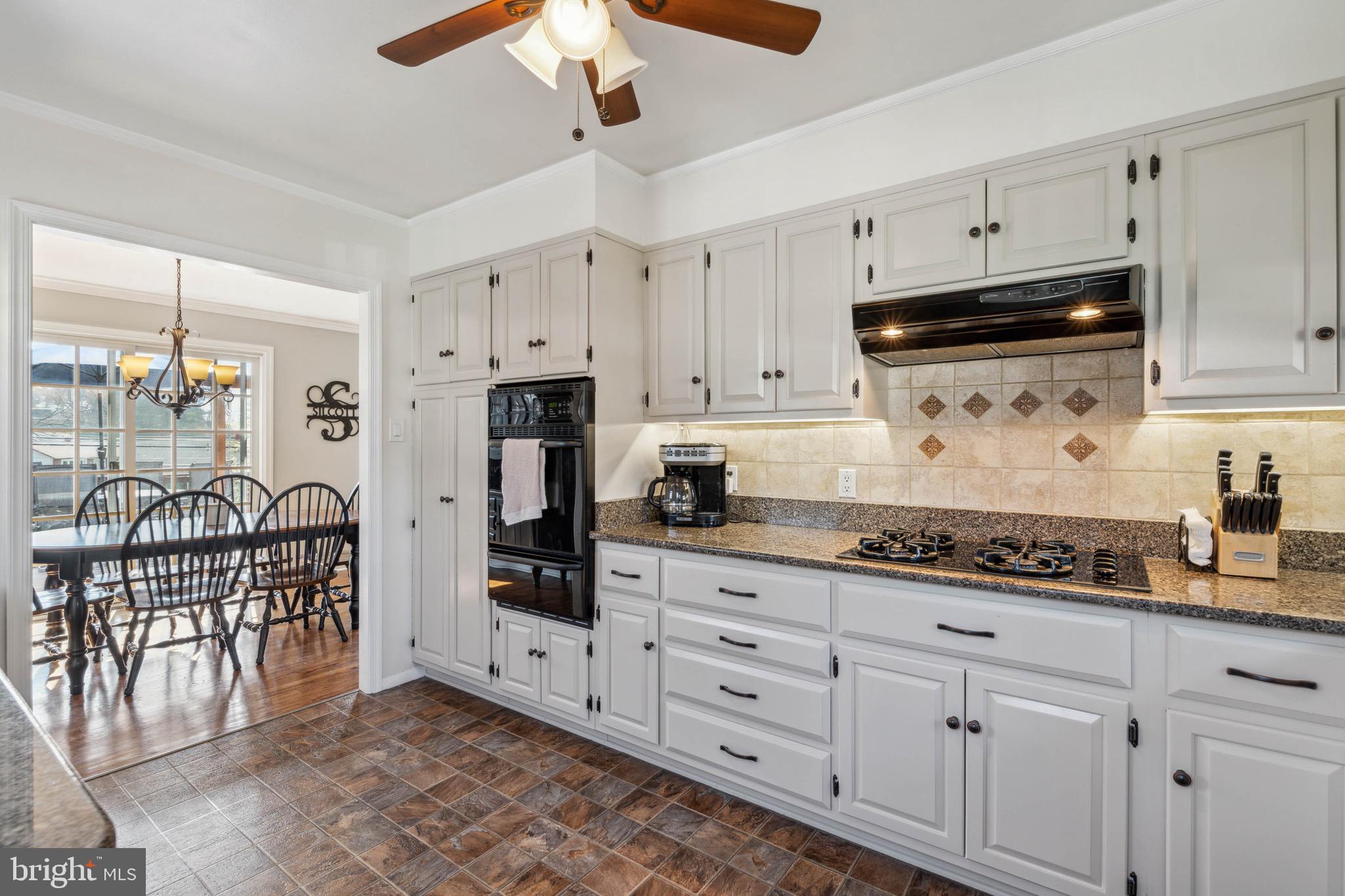406 Bryanstone Road Owings Mills, MD 21117 - Photo 4 of 36 Gas Cooking at Kitchen