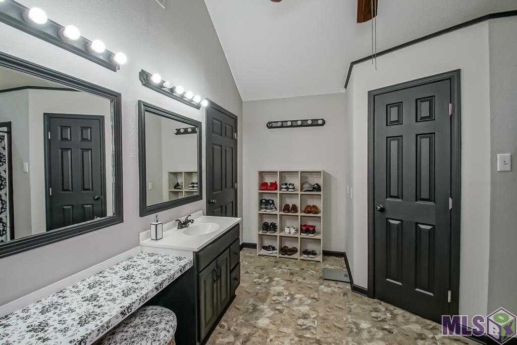6943 Jim Rushing Road Denham Springs, LA 70706 - Photo 16 of 29