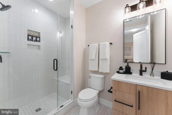 $2,599,000 | 1622 Chain Bridge Road, McLean, VA 22101