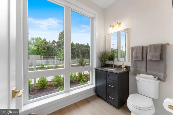 $2,599,000 | 1622 Chain Bridge Road, McLean, VA 22101