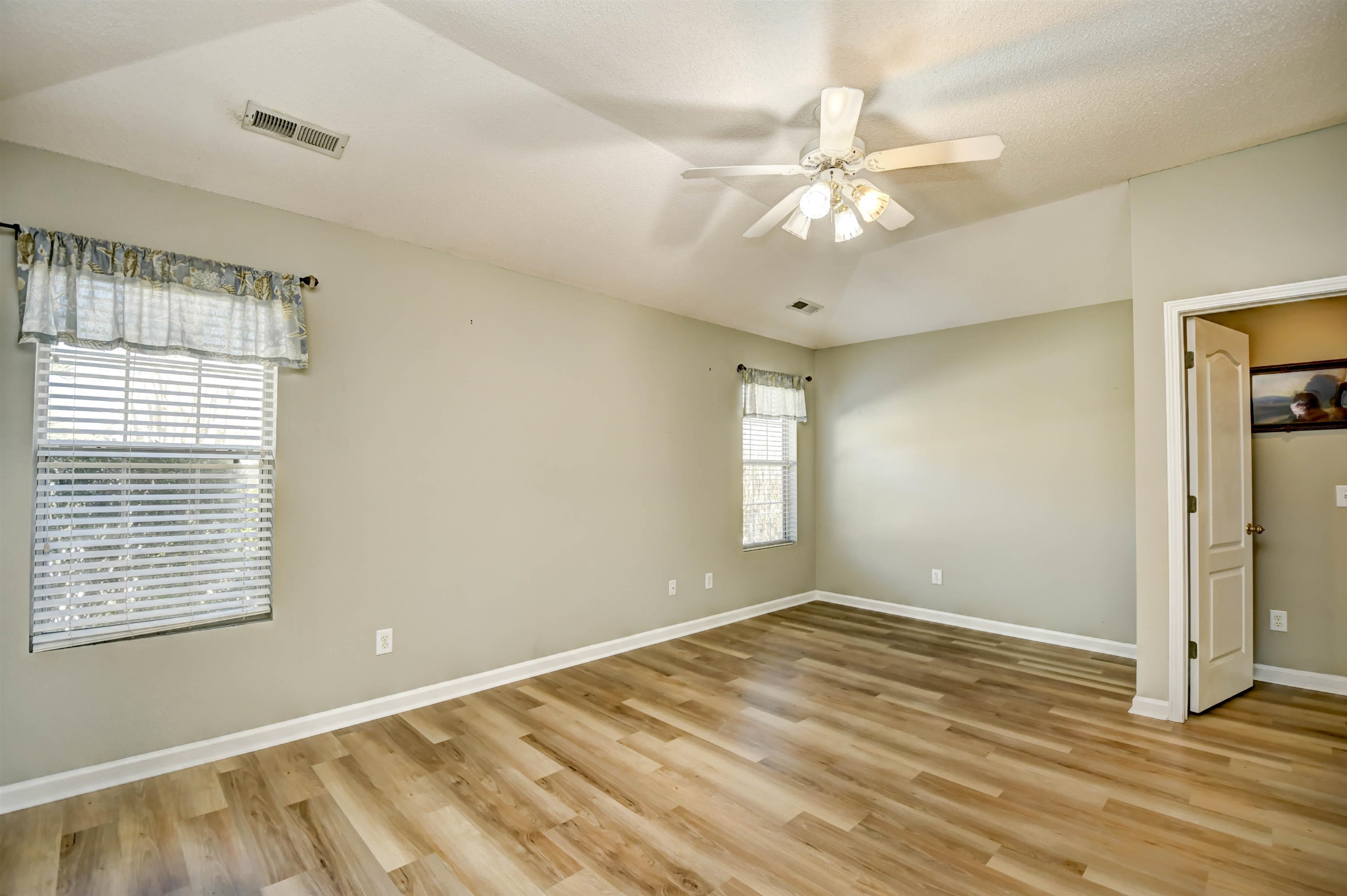 9825 Simonton Court Murrells Inlet, SC 29576 - Photo 17 of 39