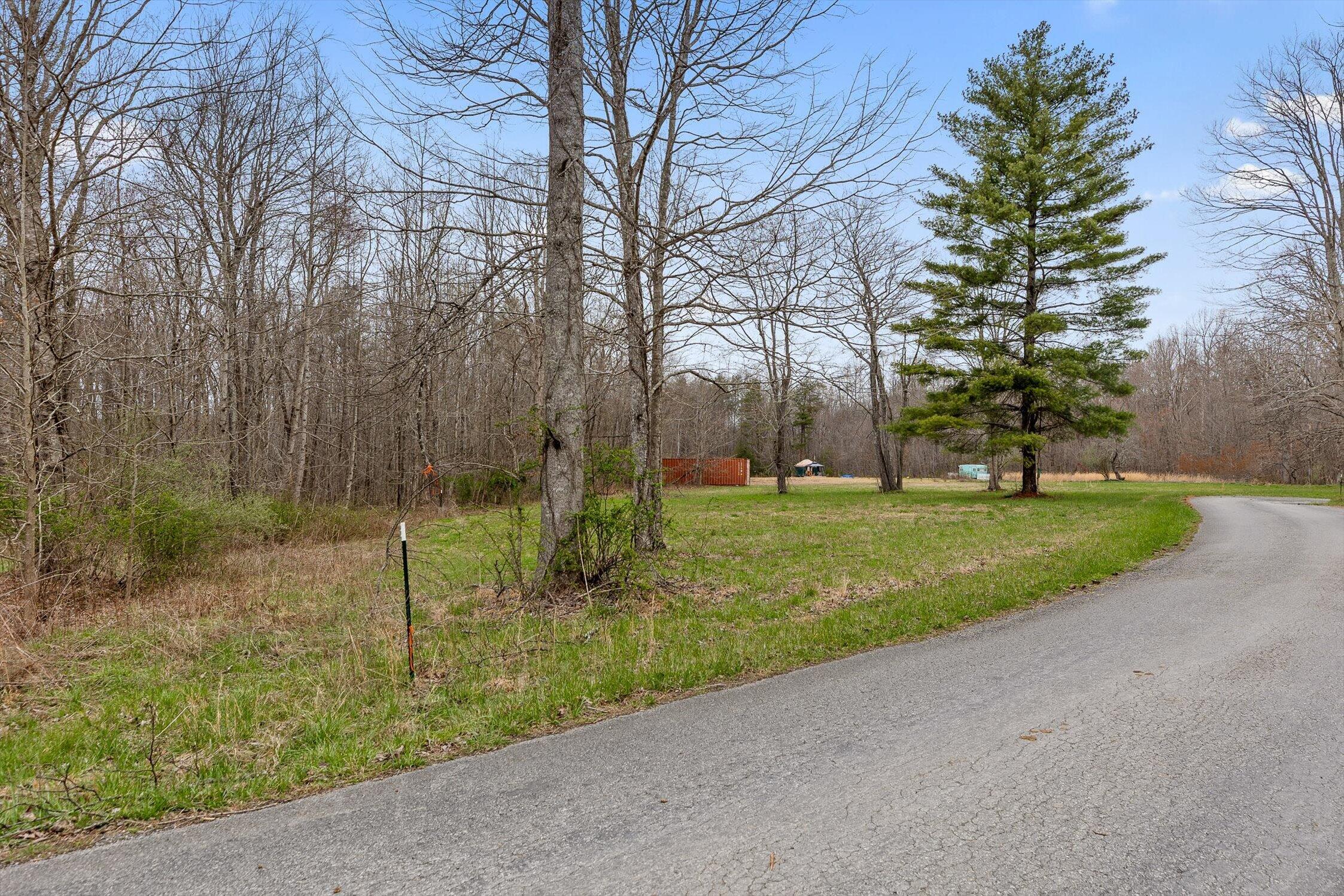 225 Prater Road Pikeville, TN 37367 - Photo 3 of 25 225 Prater Road