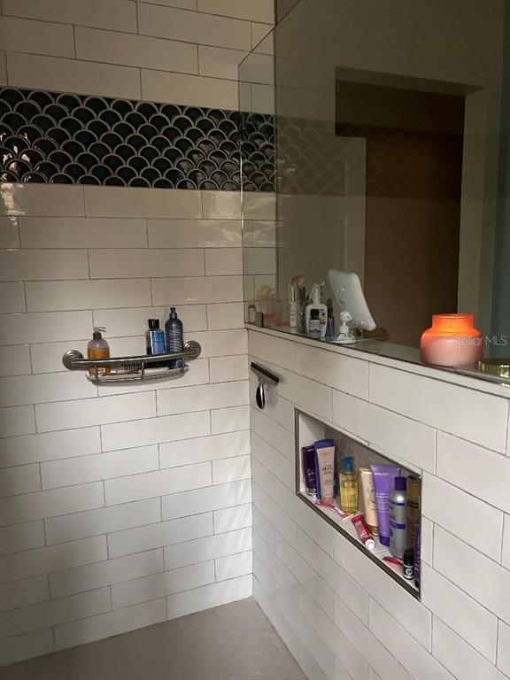 4756 Old Stone Road Sarasota, FL 34233 - Photo 17 of 41