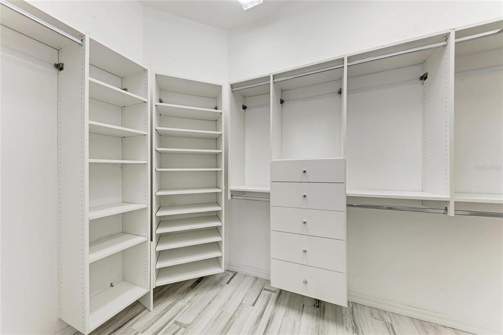 4756 Old Stone Road Sarasota, FL 34233 - Photo 19 of 41