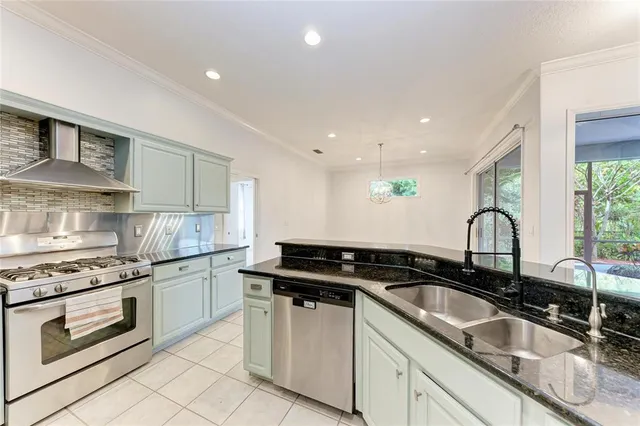 $2,975 | 4756 Old Stone Road, Sarasota, FL 34233