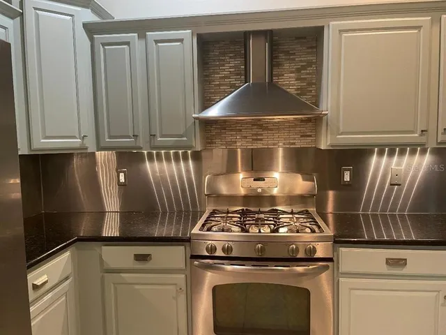 $2,975 | 4756 Old Stone Road, Sarasota, FL 34233