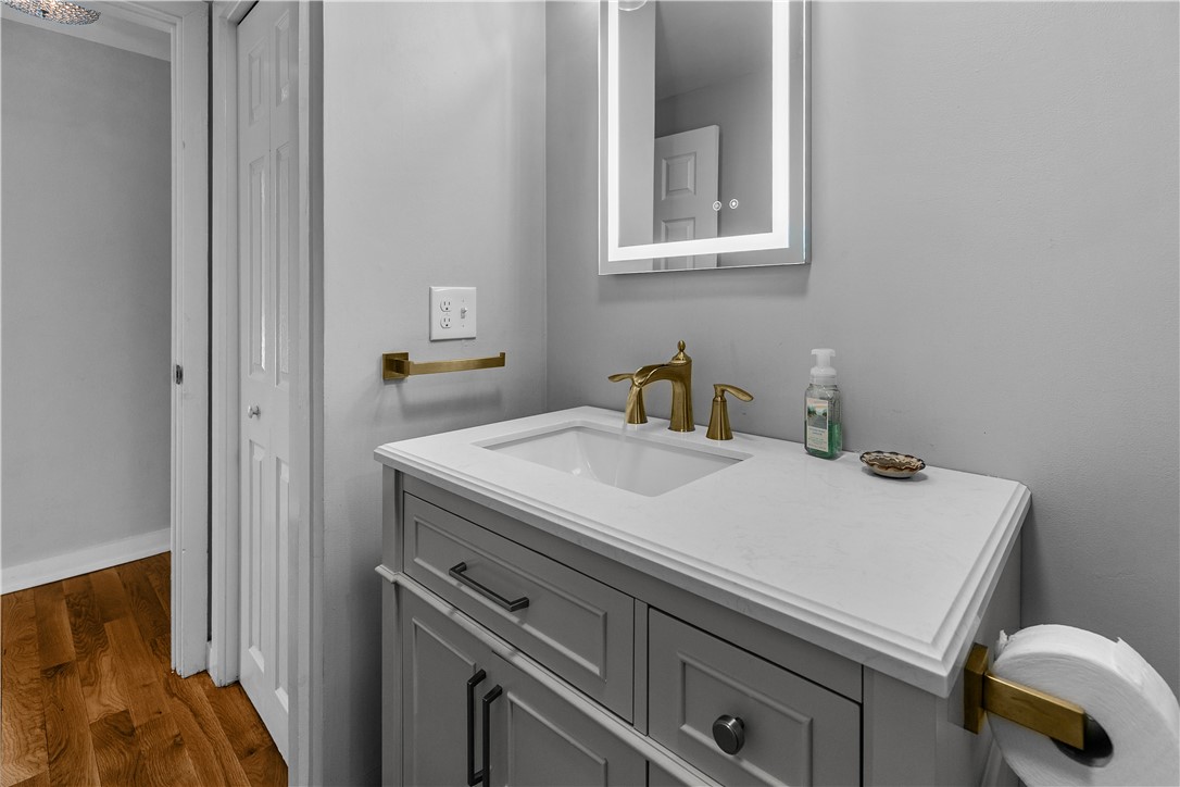 391 Valley Road Middletown, RI 02842 - Photo 16 of 31