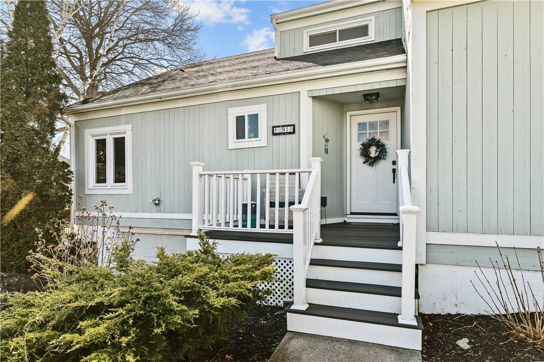391 Valley Road Middletown, RI 02842 - Photo 2 of 31