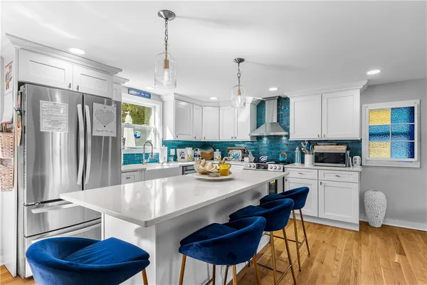 $4,500 | 391 Valley Road, Middletown, RI 02842