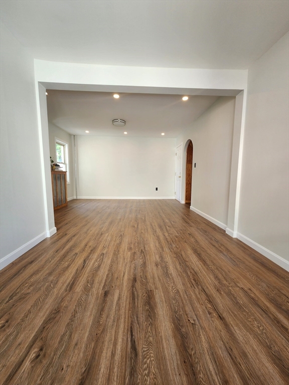 52 Harrison Street Worcester, MA 01604 - Photo 4 of 32