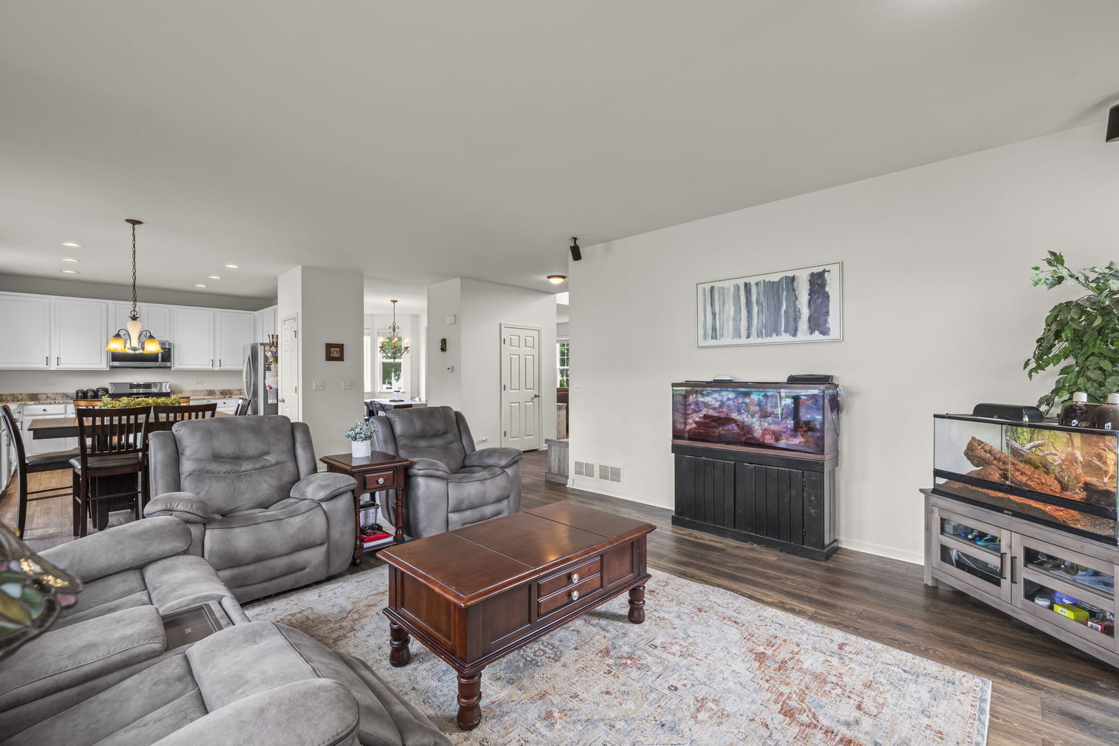 910 Marble Court Volo, IL 60073 - Photo 11 of 37