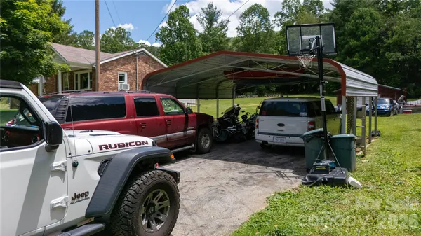 $288,000 | 1424 Bear Creek Road, Bakersville, NC 28705