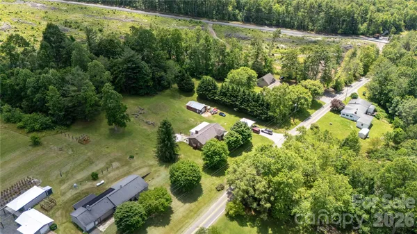 $288,000 | 1424 Bear Creek Road, Bakersville, NC 28705