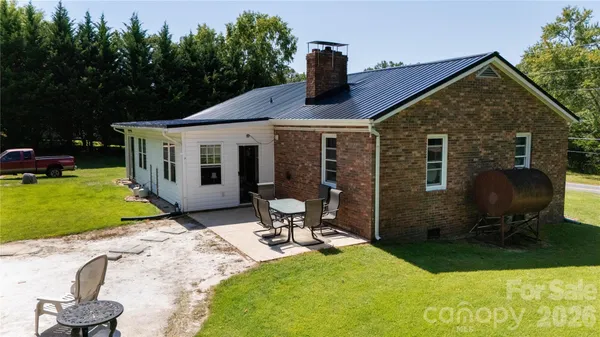 $288,000 | 1424 Bear Creek Road, Bakersville, NC 28705