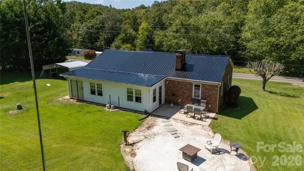 $288,000 | 1424 Bear Creek Road, Bakersville, NC 28705