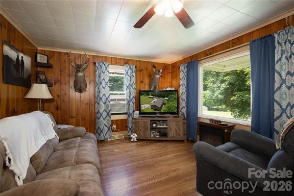 $288,000 | 1424 Bear Creek Road, Bakersville, NC 28705