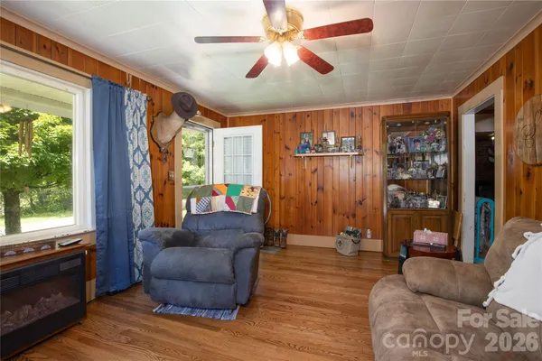 $288,000 | 1424 Bear Creek Road, Bakersville, NC 28705