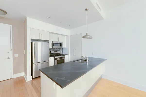$2,600 | 4 Beacon Way, Unit 1511, Jersey City, NJ 07304