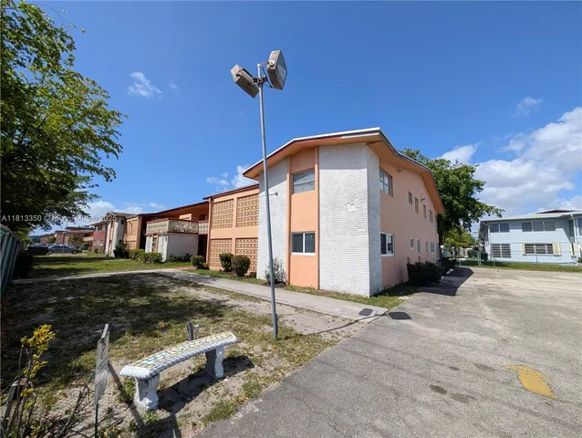$107,800 | 19080 Northeast 3rd Court, Unit 311, Miami, FL 33179