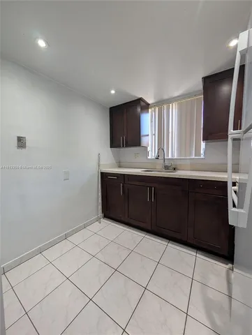 $107,800 | 19080 Northeast 3rd Court, Unit 311, Miami, FL 33179